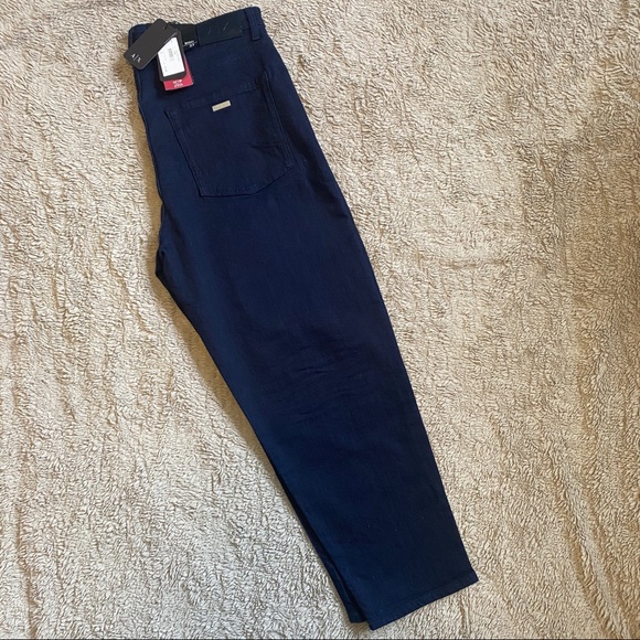 Flash sale! Brand new Armani Exchange jeans - Picture 5 of 6